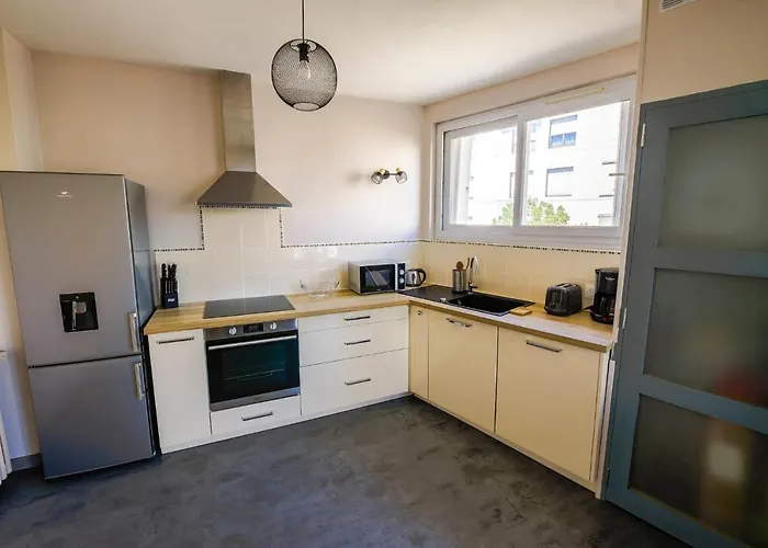 Rousseau - Centre 5 Minutes Gare *