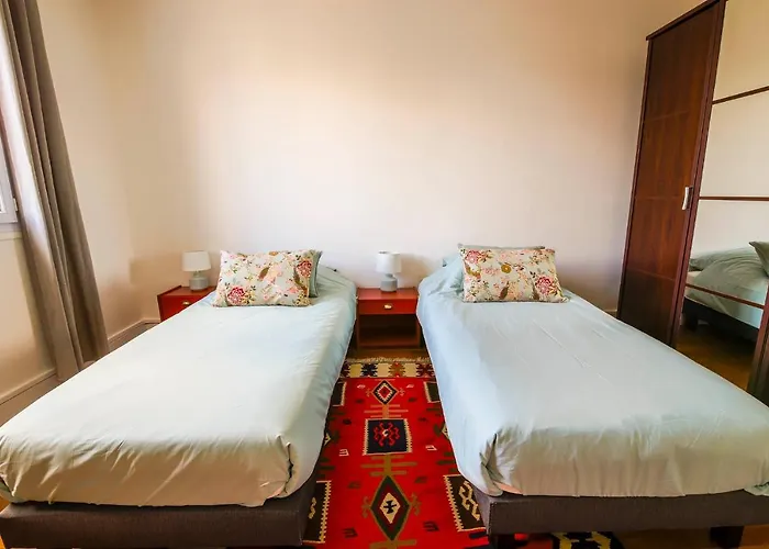 Rousseau - Centre 5 Minutes Gare *